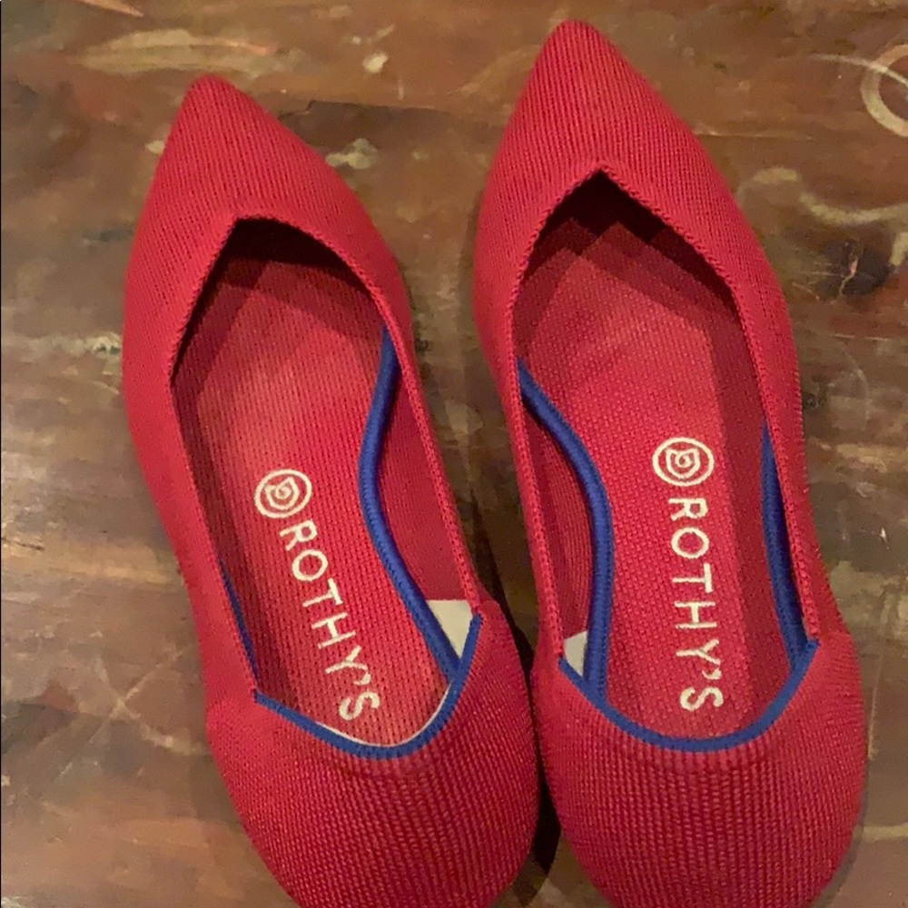 Red Rothy’s Flat Shoes (The Point)